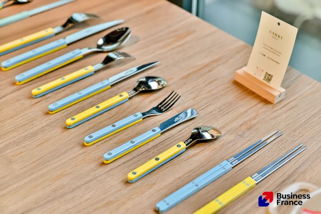 餐桌器具展陈